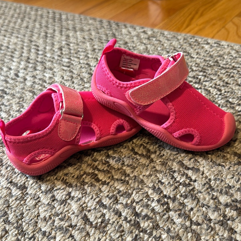Toddler Pink Glitter Strap Water Shoes size 6